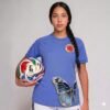 Camisa_azul_claro_mujer_mariposa en cadera Camiseta de Colombia Mariposa - mujer